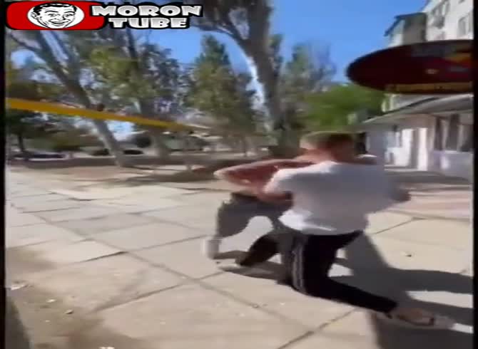 Video :Unpredictable street combat right up until the very end